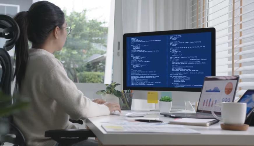 智慧零售新基建:宁蒗软件开发公司如何构建全渠道商业操作系统?